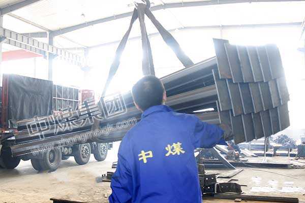 中煤集团一批矿用设备发往内蒙古锡林浩特