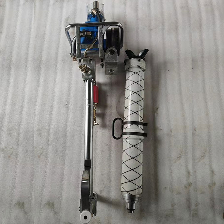 支腿式锚杆钻机的动力问题